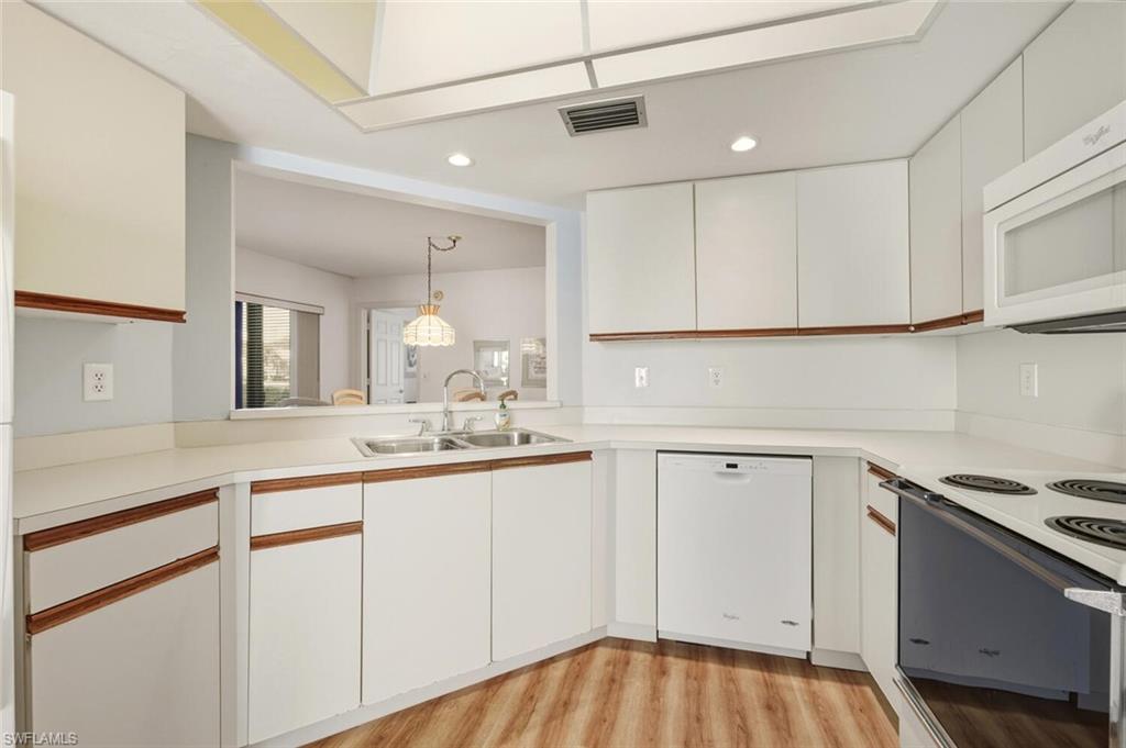 613 Beachwalk CIR # 102 Unit: J-102