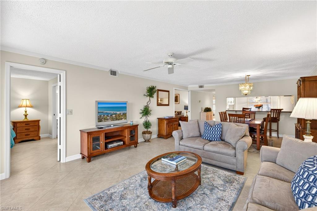 6700 Dennis CIR # A102