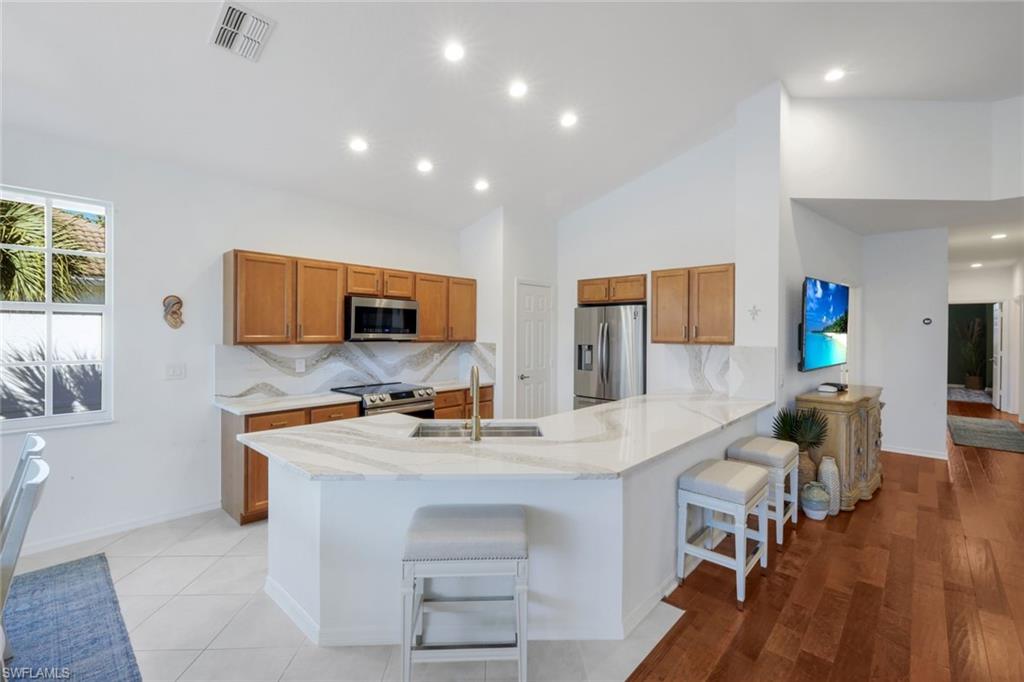 26914 Montego Pointe CT W # 202