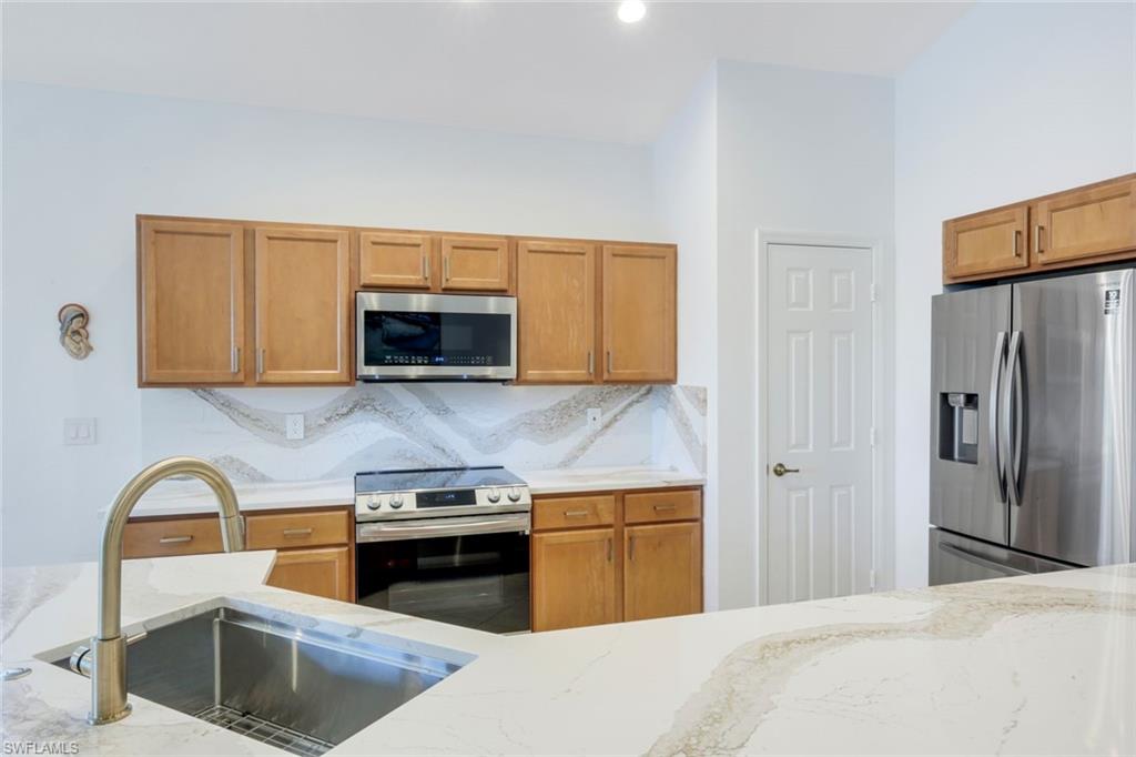 26914 Montego Pointe CT W # 202