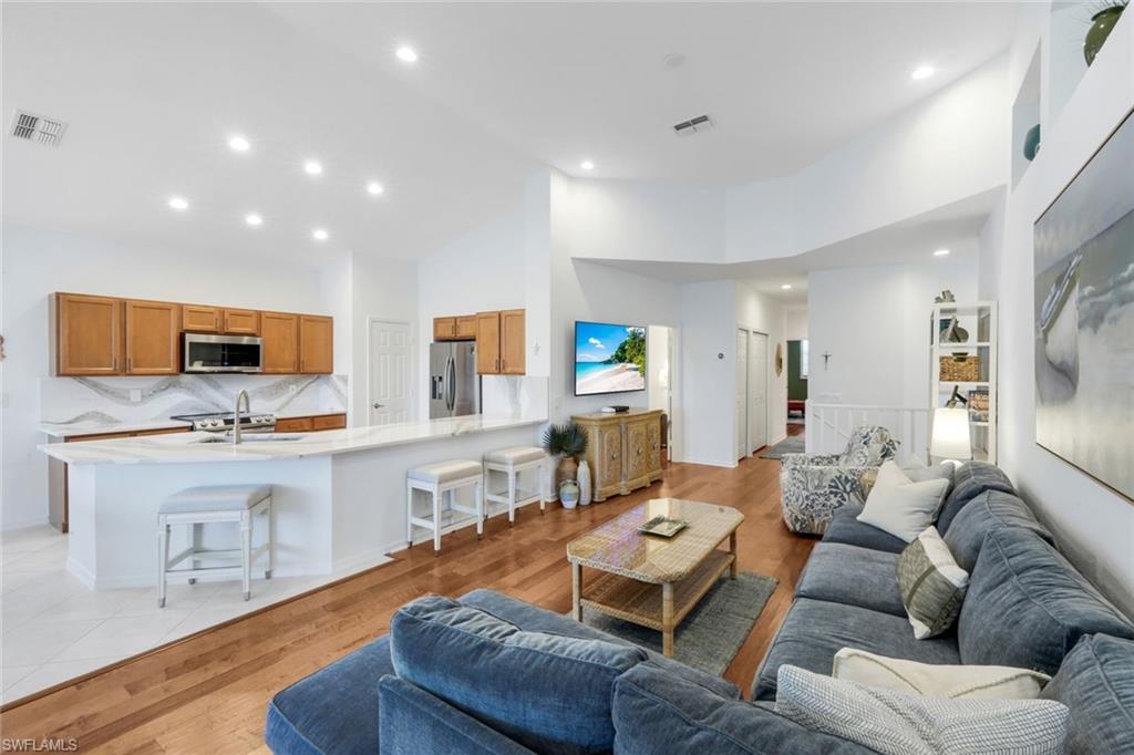 26914 Montego Pointe CT W # 202