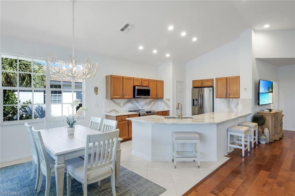 26914 Montego Pointe CT W # 202