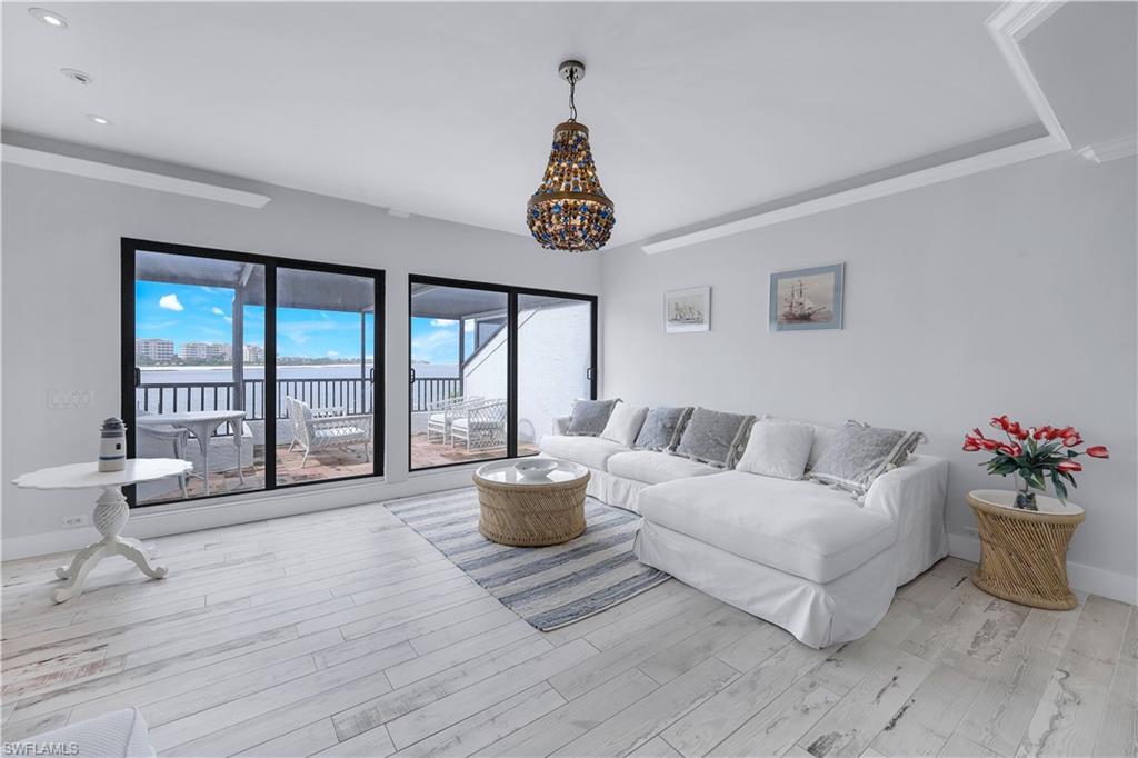 410 La Peninsula BLVD # 410