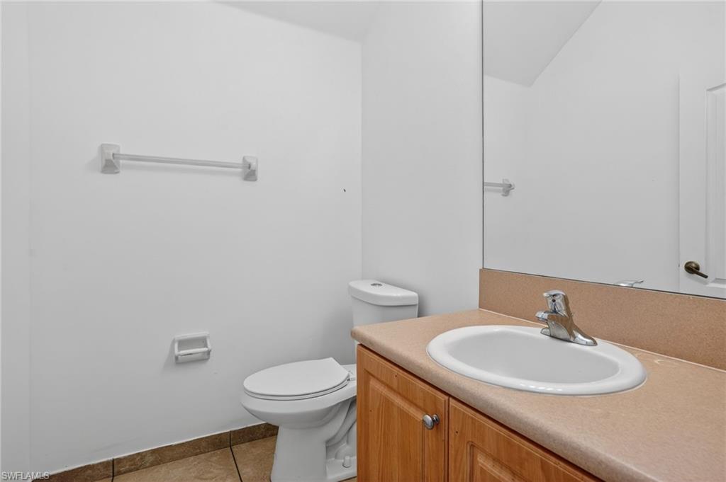 7032 Ambrosia LN 704