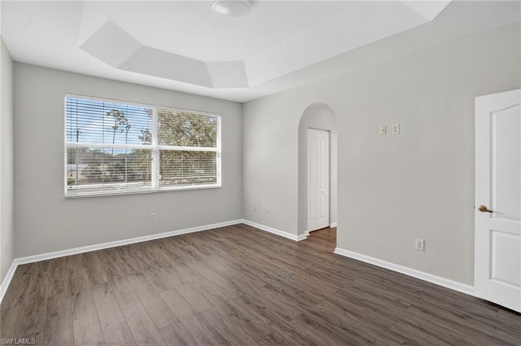 7032 Ambrosia LN 704