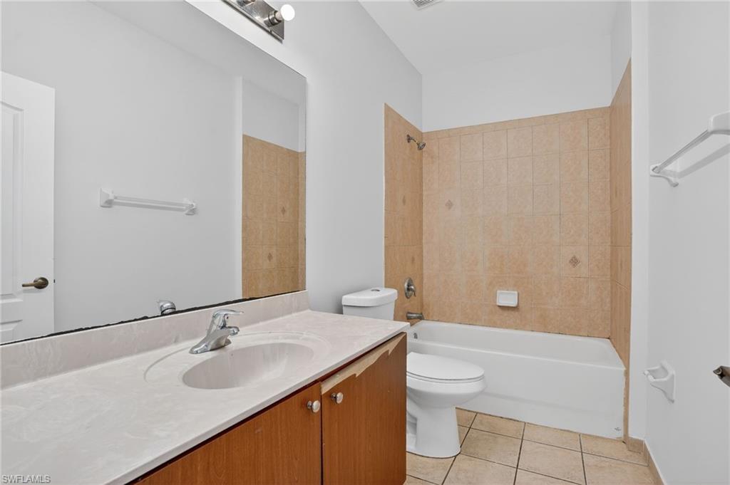 7032 Ambrosia LN 704