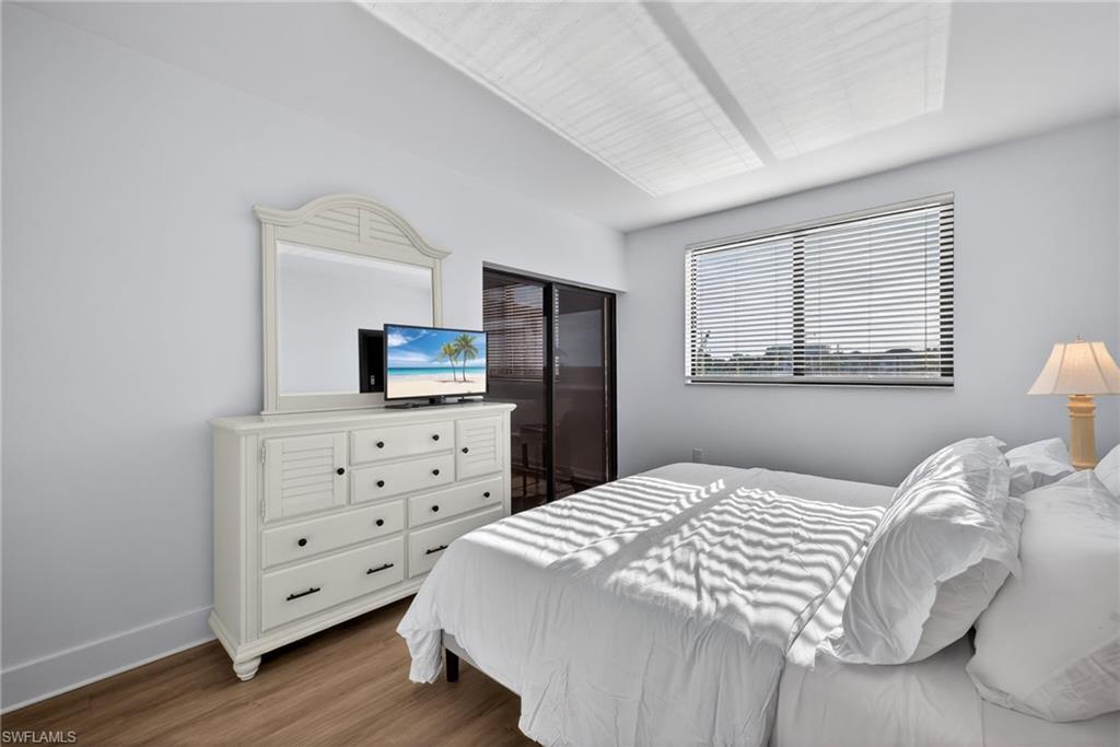 801 River Point DR # 206A