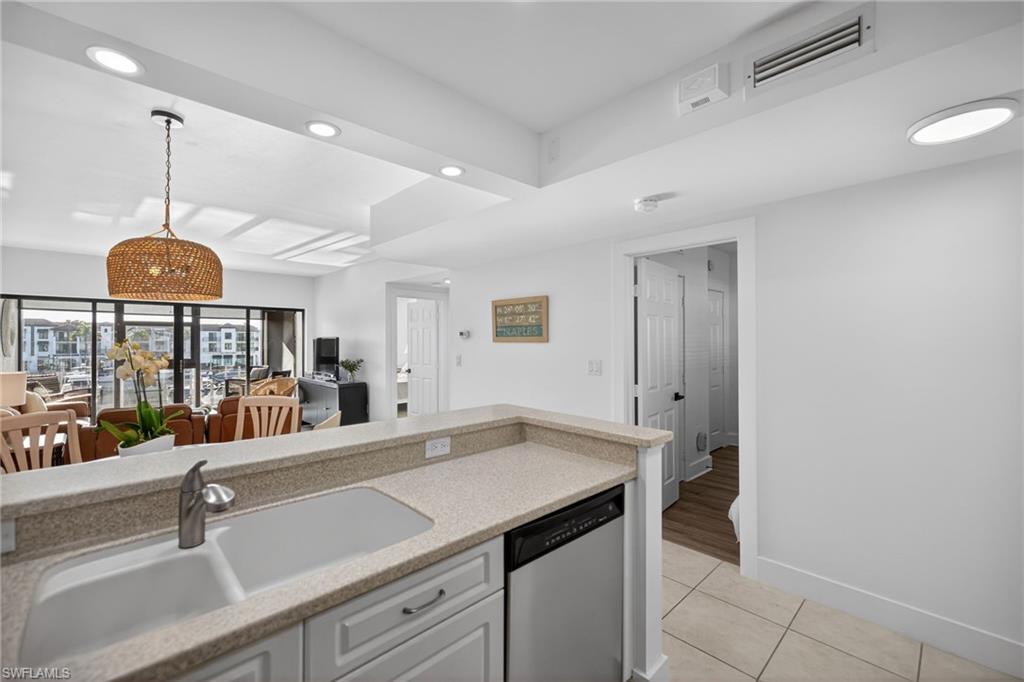 801 River Point DR # 206A