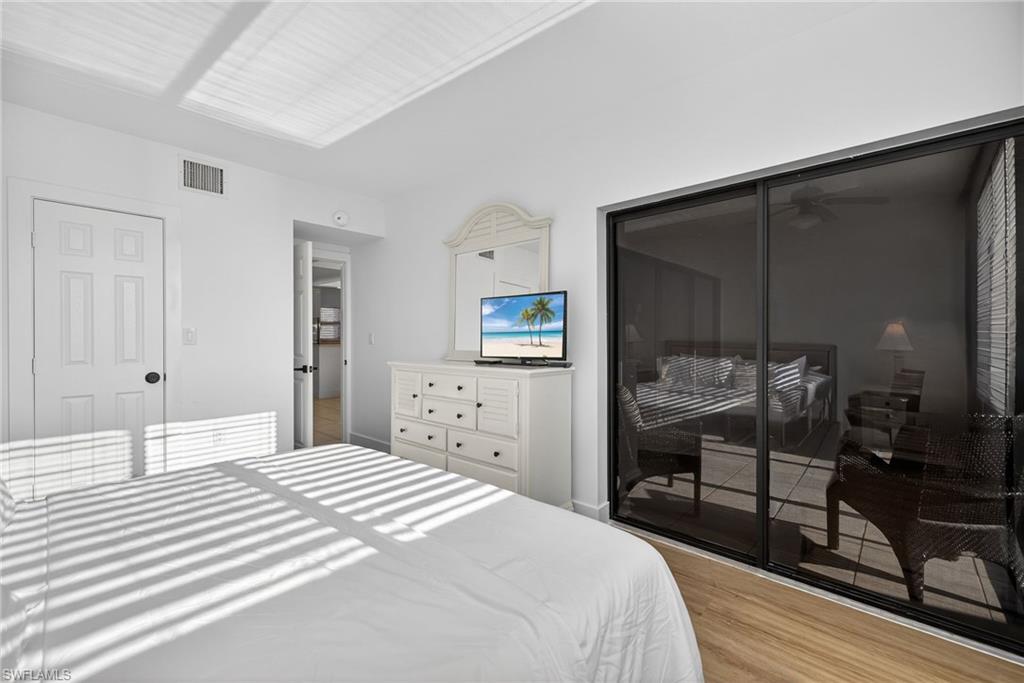 801 River Point DR # 206A