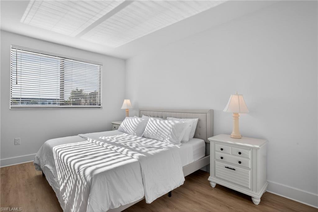 801 River Point DR # 206A