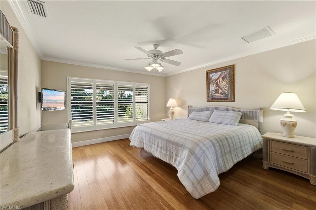 738 Reef Point CIR