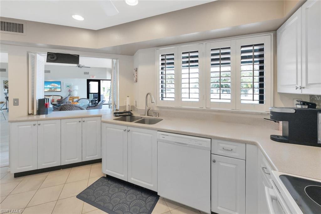 738 Reef Point CIR