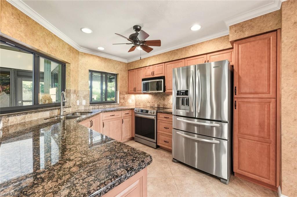 738 Reef Point CIR