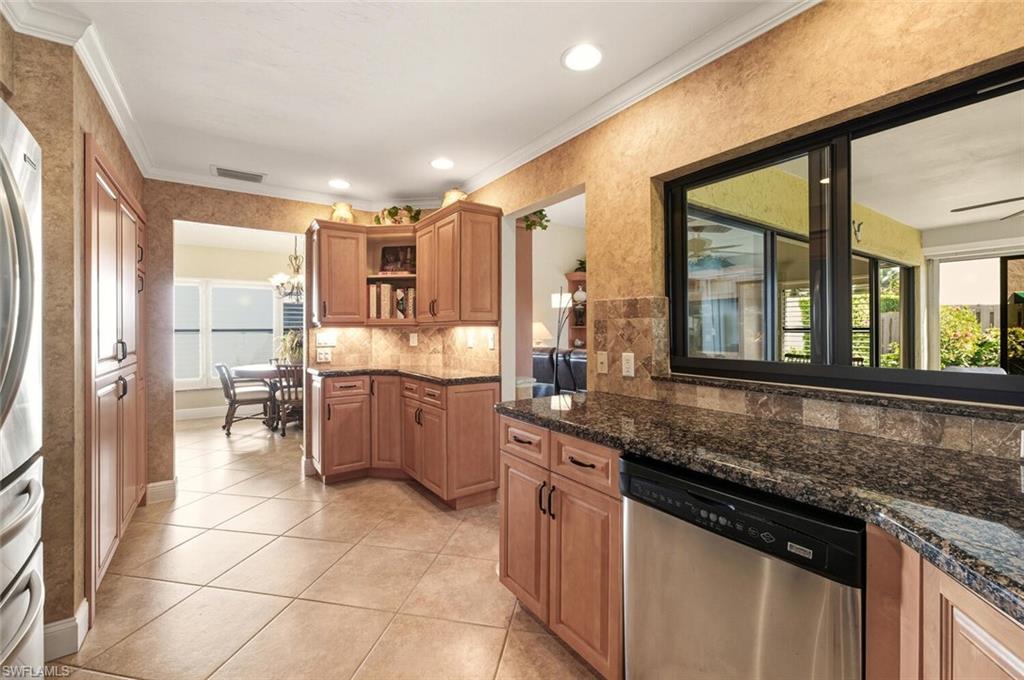 738 Reef Point CIR