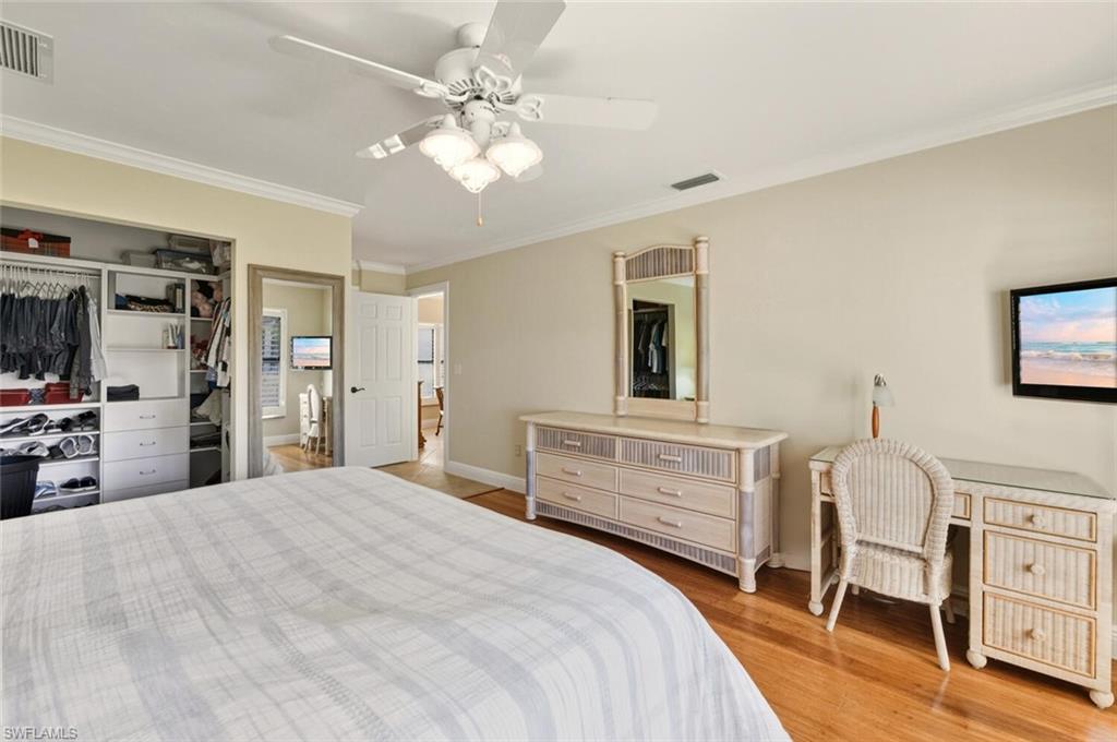 738 Reef Point CIR