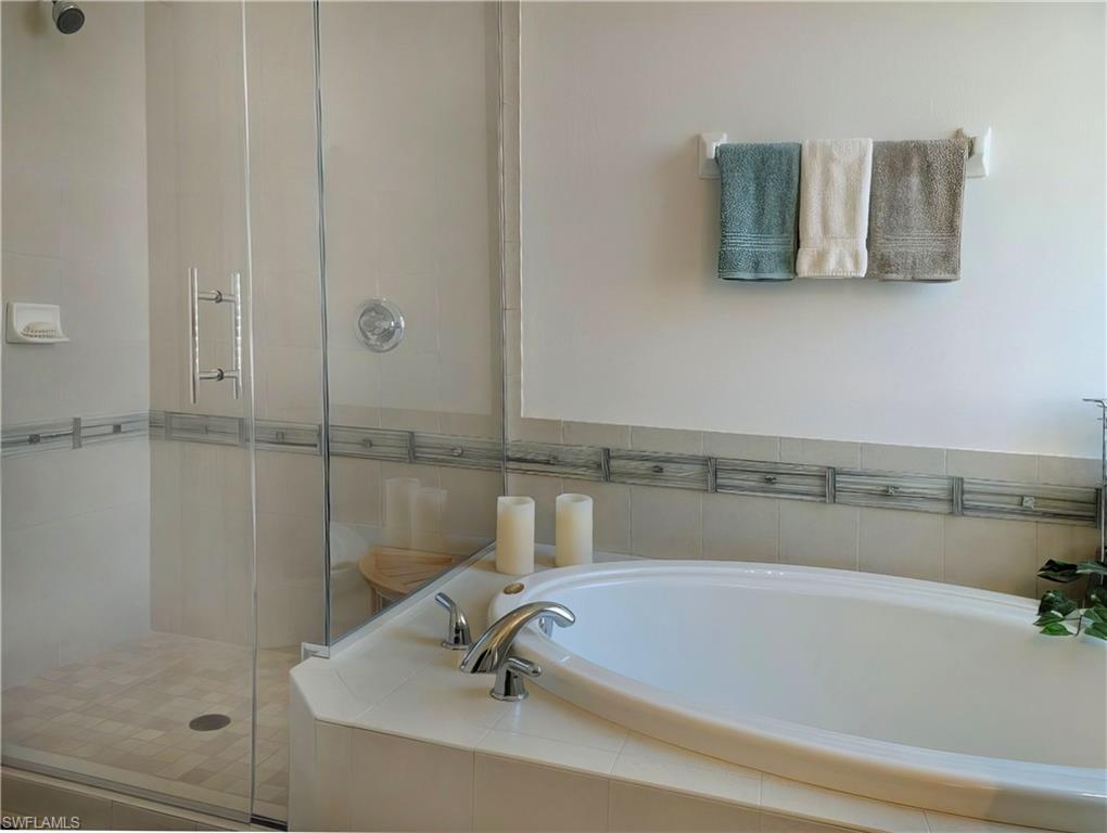 5758 Lago Villaggio WAY