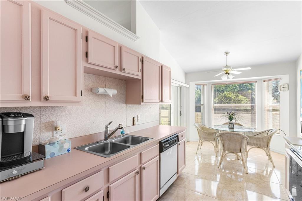 842 Charlemagne BLVD