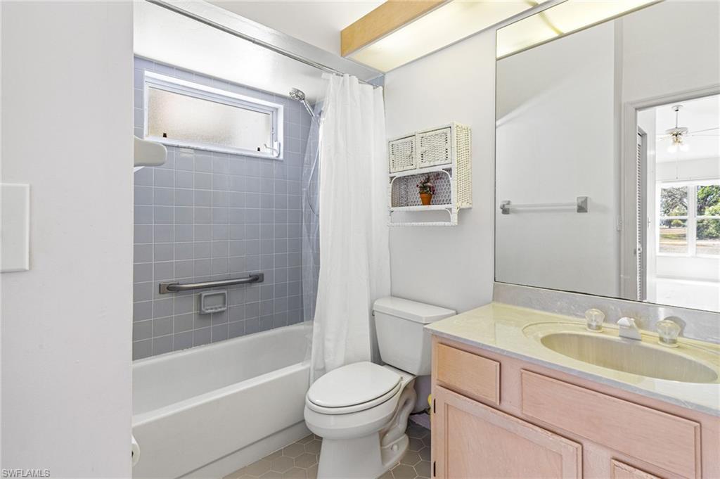 842 Charlemagne BLVD