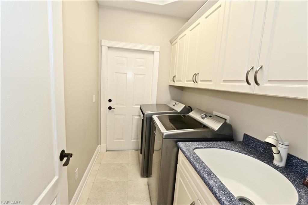 2855 Coach House WAY