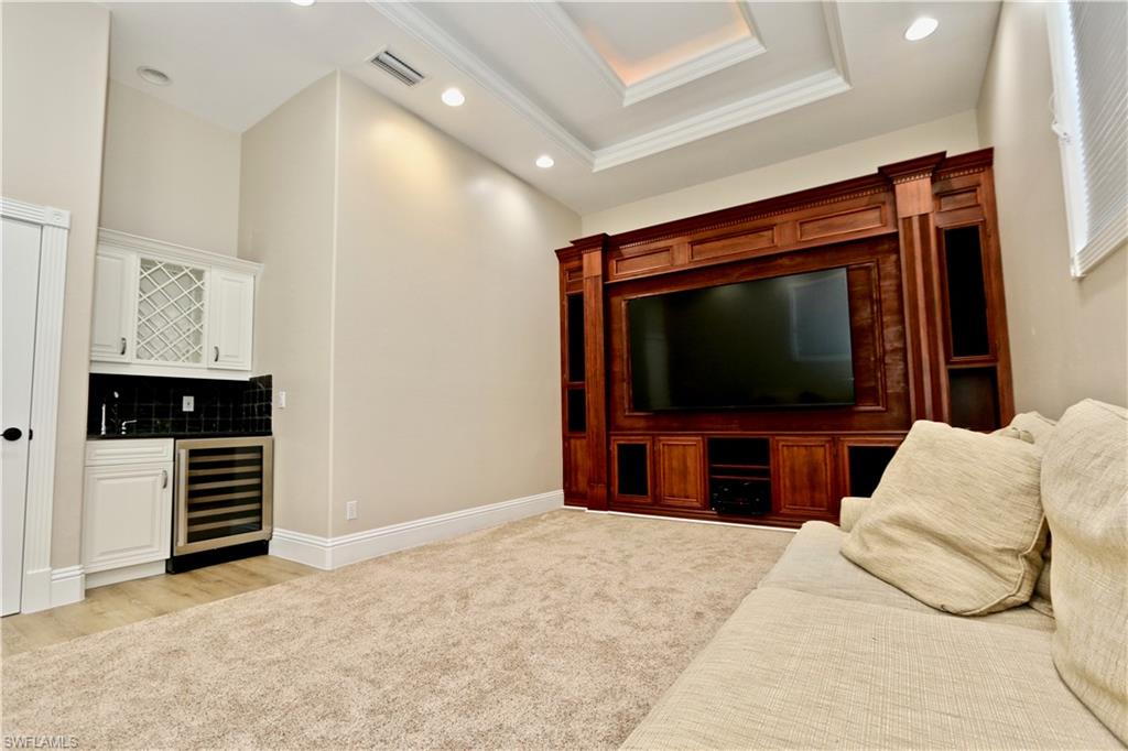 2855 Coach House WAY