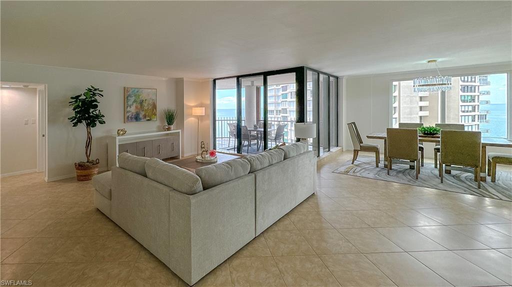 4251 Gulf Shore BLVD N # 18A