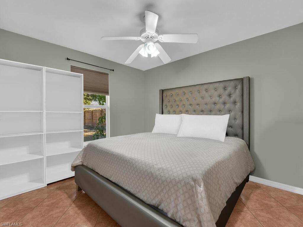 4913 4913 22ND PL SW