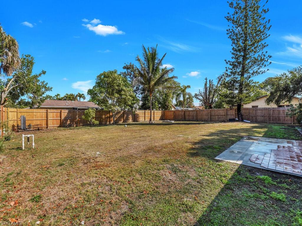 4913 4913 22ND PL SW