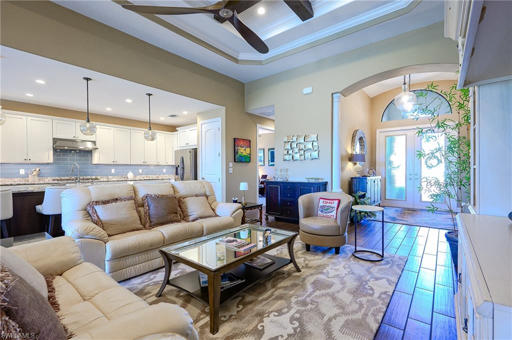 10505 Valencia Lakes DR