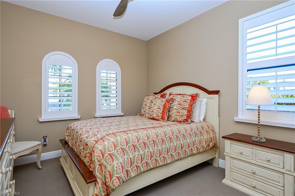 10505 Valencia Lakes DR