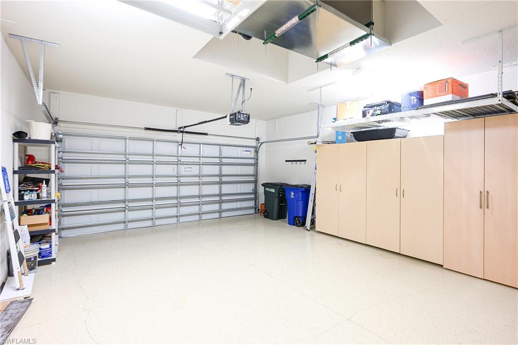 10505 Valencia Lakes DR