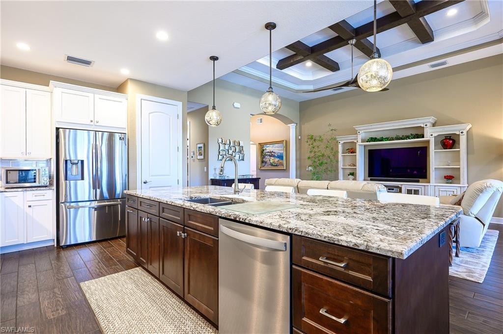 10505 Valencia Lakes DR