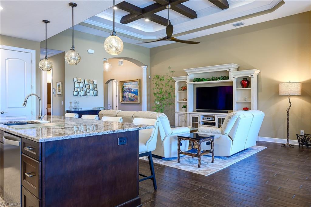 10505 Valencia Lakes DR