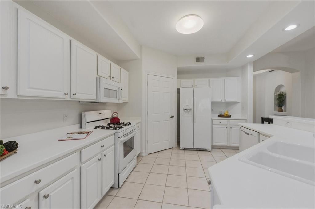 1634 Tarpon Bay DR S # 102