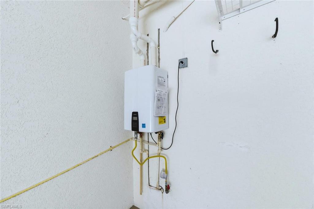 1634 Tarpon Bay DR S # 102