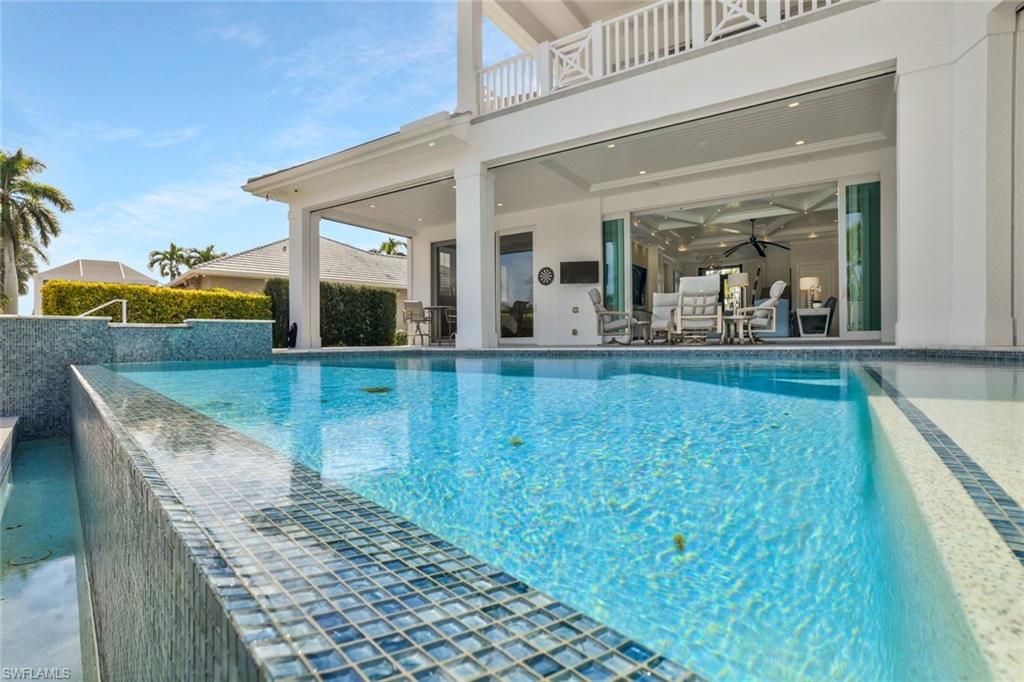 689 Pelican CT