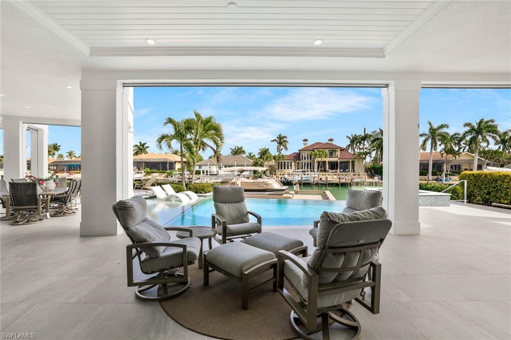 689 Pelican CT