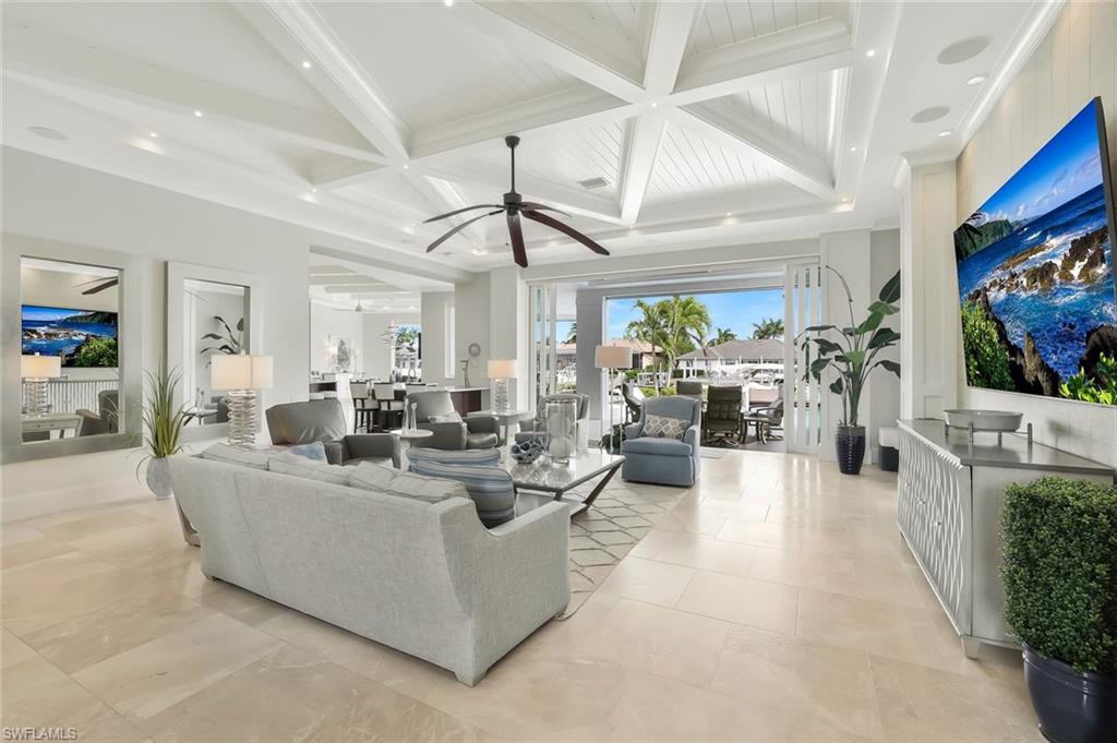689 Pelican CT