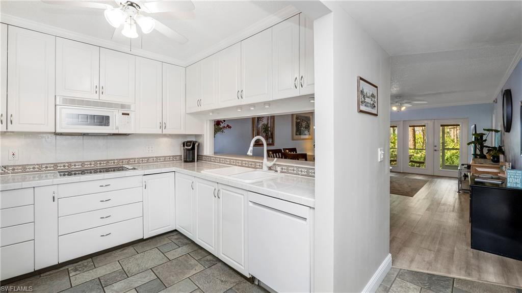 3032 Sandpiper Bay CIR # G106