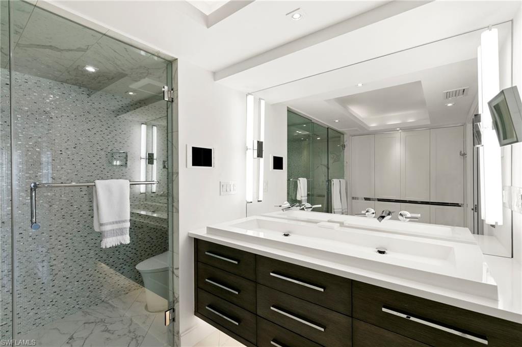 4001 Gulf Shore BLVD N 806