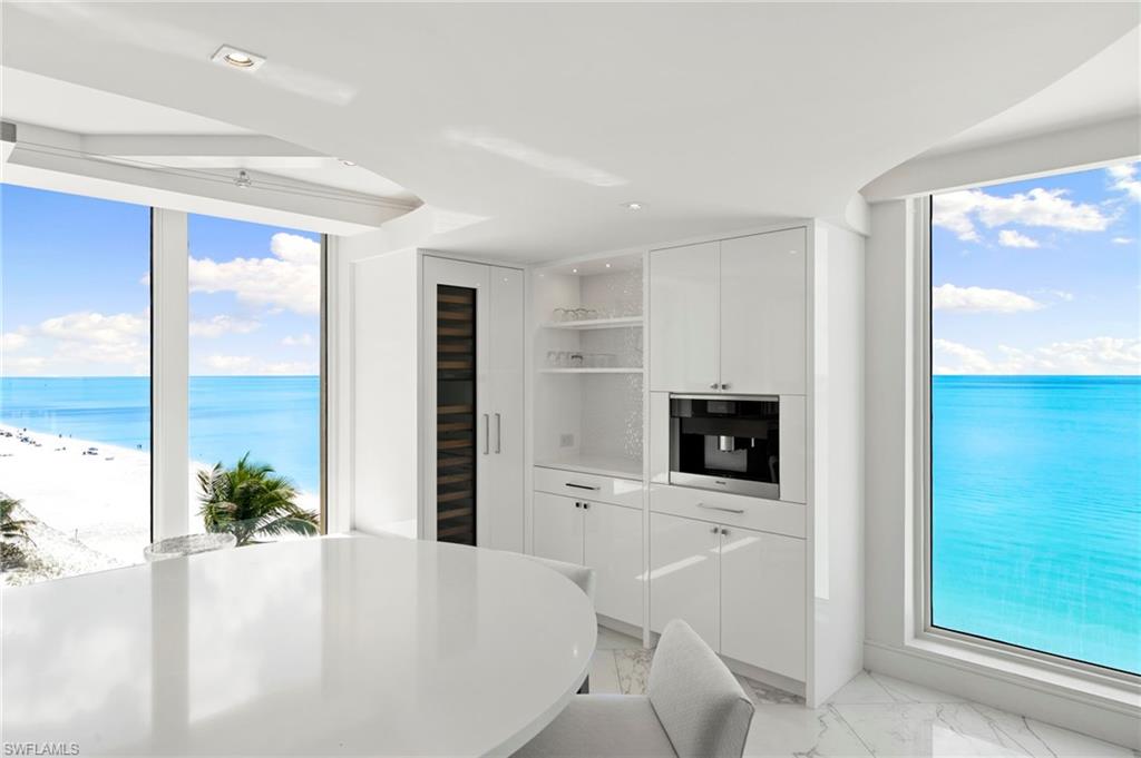 4001 Gulf Shore BLVD N 806