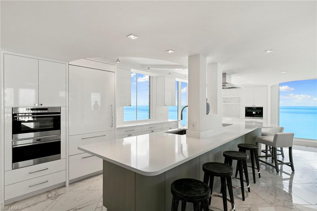 4001 Gulf Shore BLVD N 806