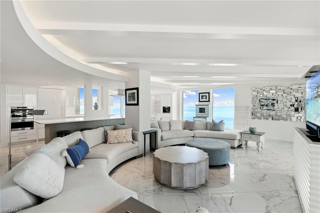 4001 Gulf Shore BLVD N 806