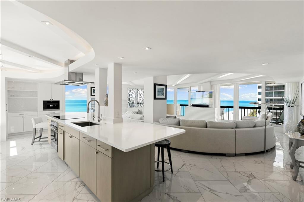 4001 Gulf Shore BLVD N 806