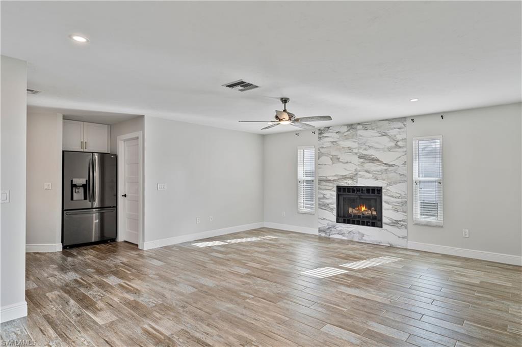 1230 Swan CT