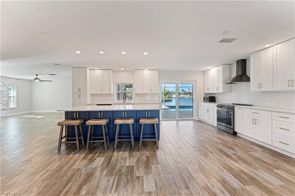 1230 Swan CT