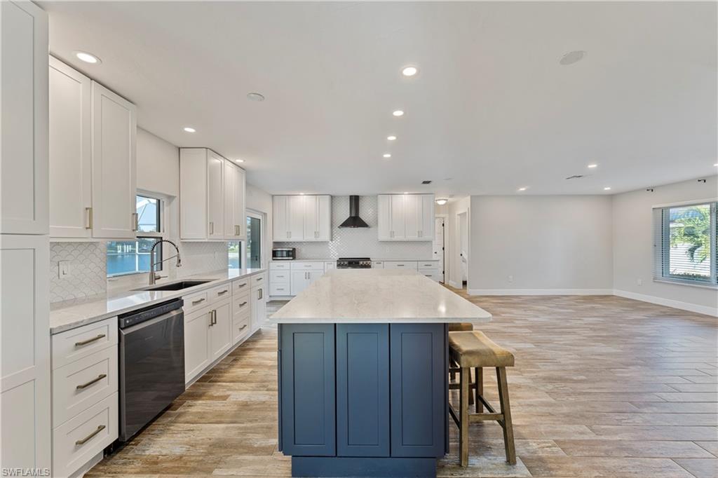 1230 Swan CT