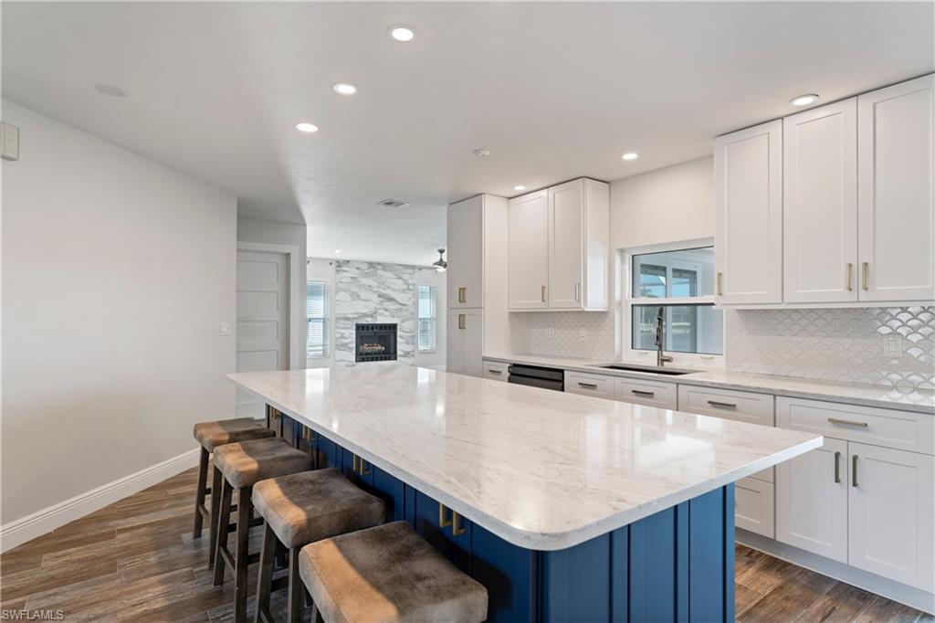 1230 Swan CT