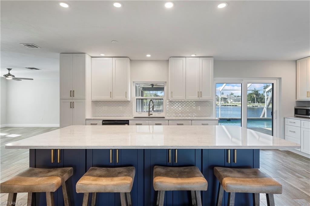 1230 Swan CT