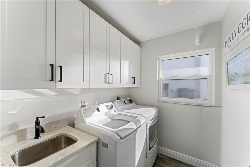1230 Swan CT