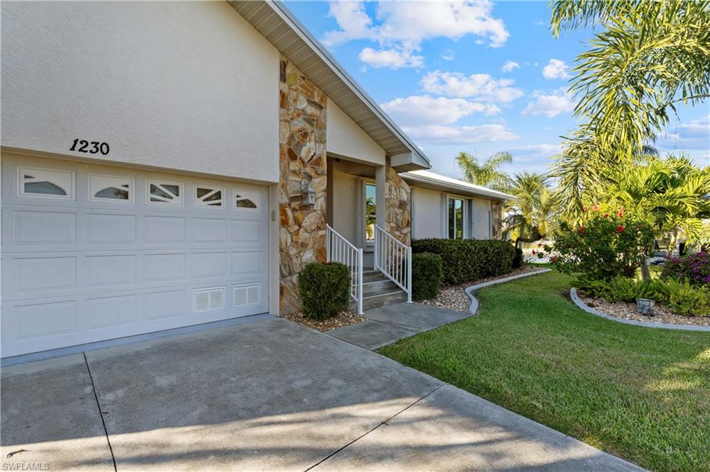 1230 Swan CT